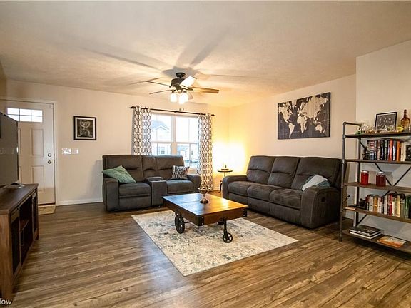 5th image of 4552 Brightleaf Ave NW