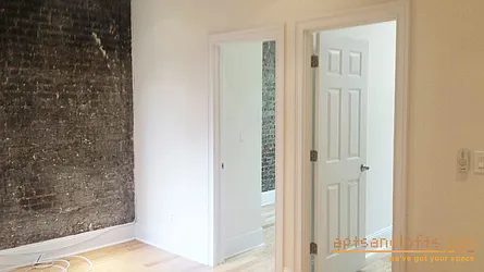 Rented by aptsandlofts.com