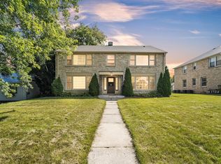 4960 N Port Washington Rd, Glendale, WI 53217