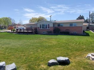 204 Palmer Dr, Nampa, ID 83686