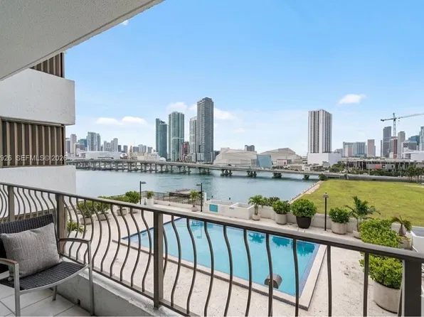 555 NE 15th St APT 11J, Miami, FL 33132