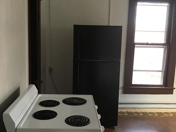 4th image of 2120 N 12th St APT 2