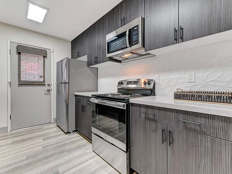 Namaste Apartments — Photo 41