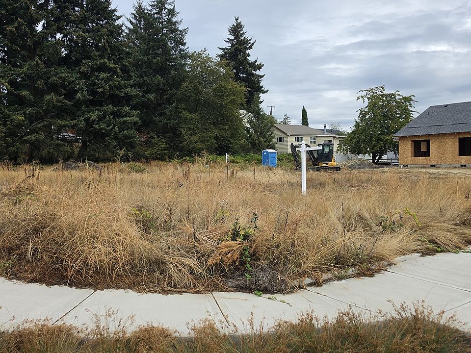 2nd image of 4900 NE 41st St