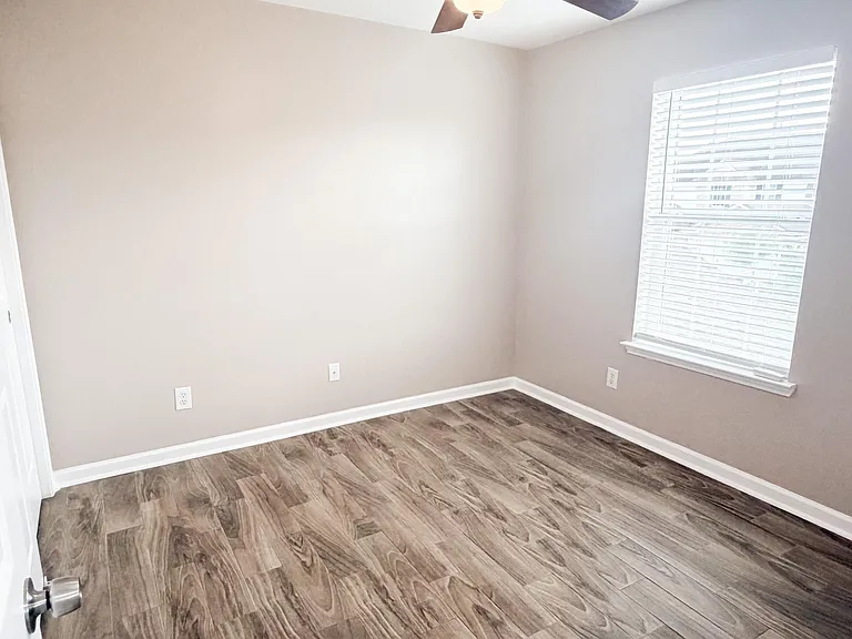 4422 Park Trail Ln — Photo 17