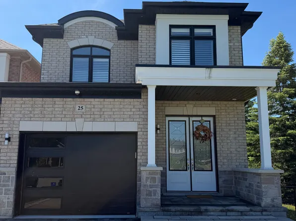 25 Disney Ct, Whitby, ON L1R 2X7
