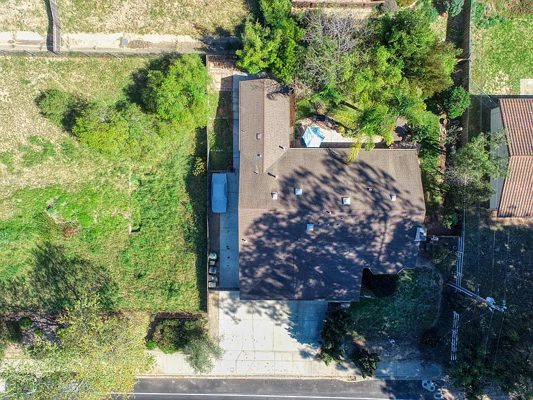 245 Hazel Ln — Photo 46