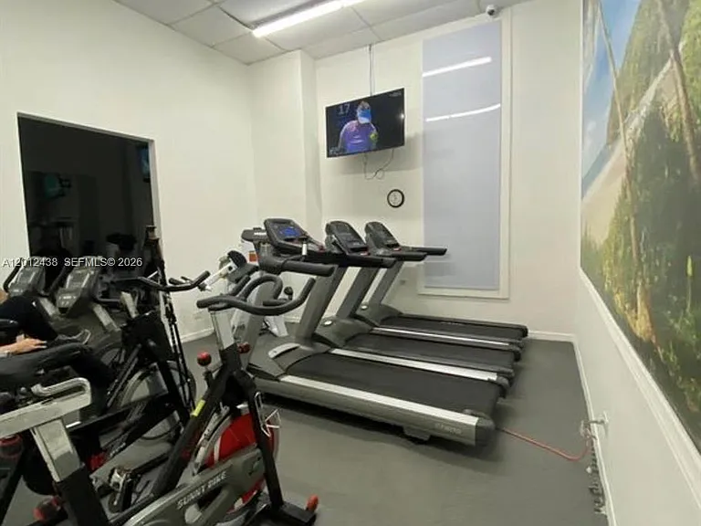 6039 Collins Ave #1033 — Photo 33