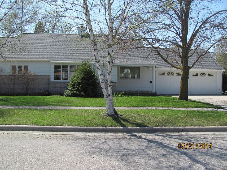 1st image of 407 S 6th St