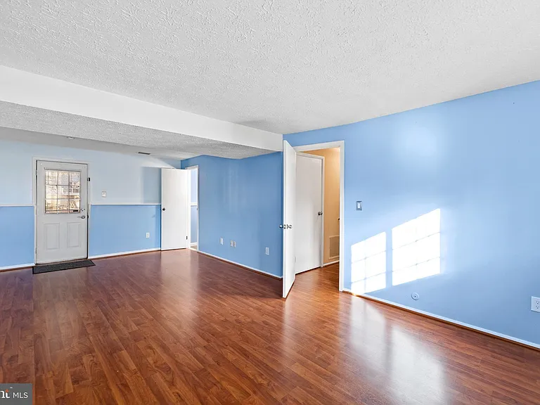 8469 Rippled Creek Ct — Photo 23