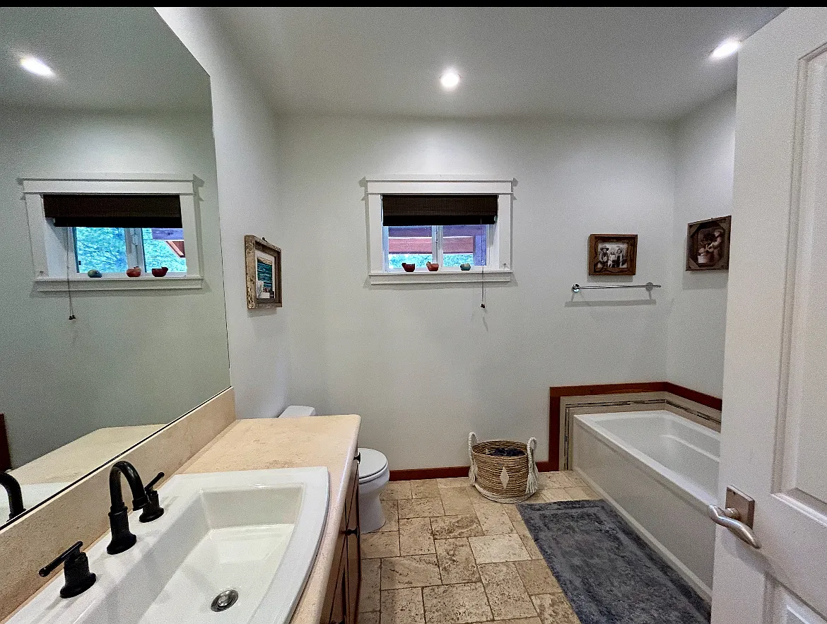 5 bed, 3800 sqft, $6,500 — Photo 3