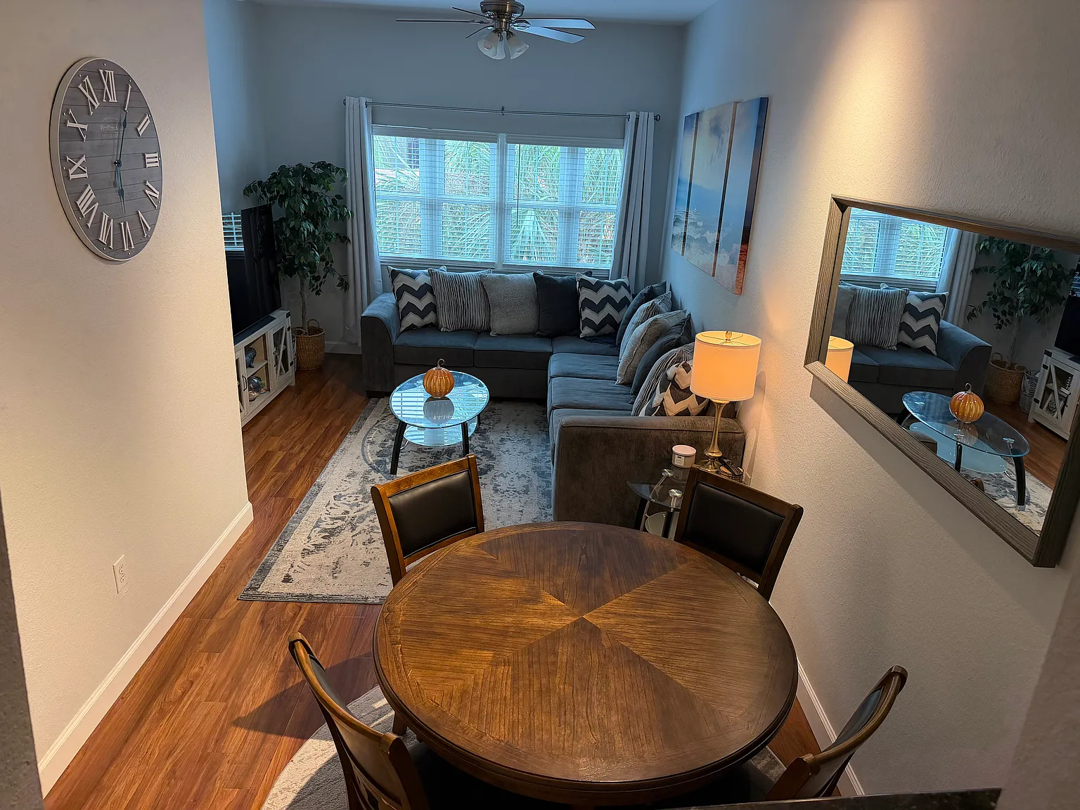 2411 W Horatio St — Photo 3