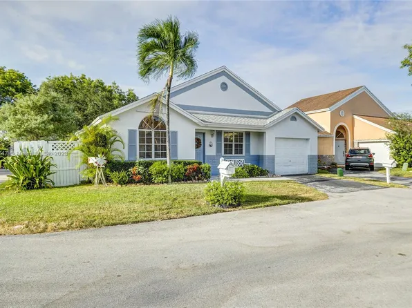 1140 SW 108th Ter, Davie, FL 33324