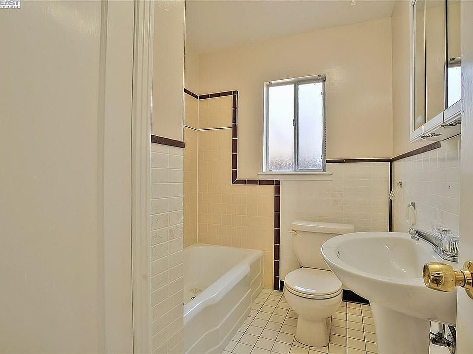 1st image of 255 Medford Ave