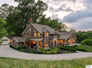 3835 Ponca Rd, Omaha, NE 68112