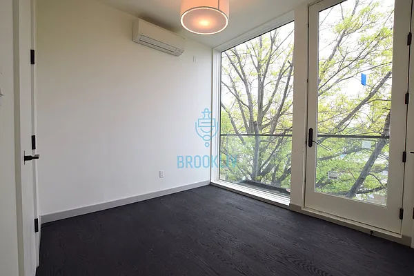 Rented by null | media 58