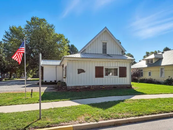 113 N Main St, Sidney, IN 46562