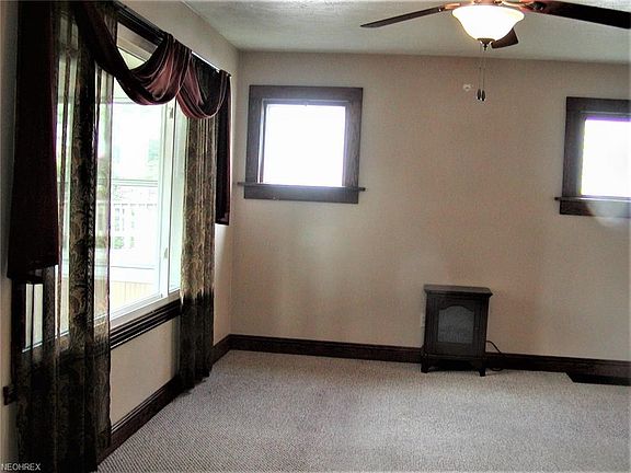 3rd image of 2553 3rd St