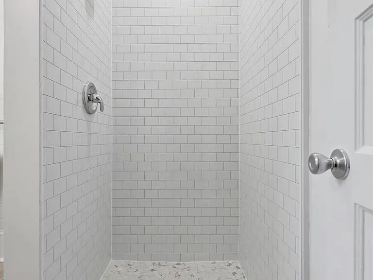 604 Grant Ave #1 — Photo 22