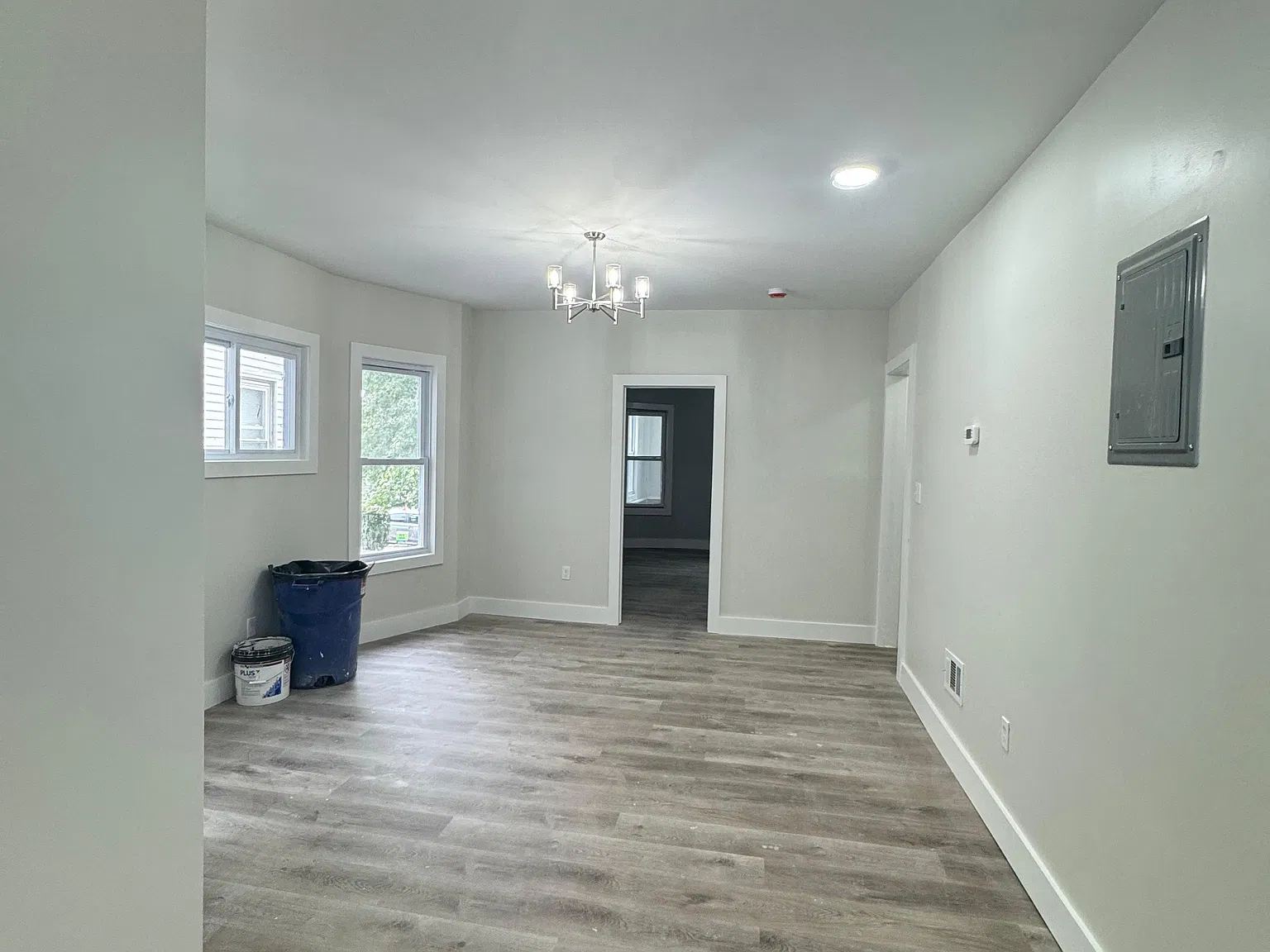 112 S Arlington Ave — Photo 3