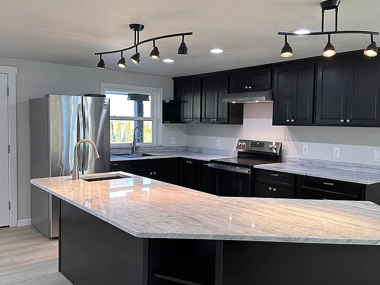 2902 Bonnie Doon Ave — Photo 4