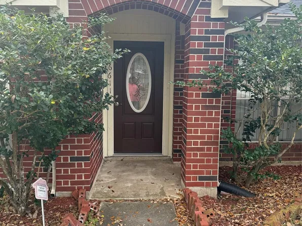 16611 Parliament Dr, Houston, TX 77083