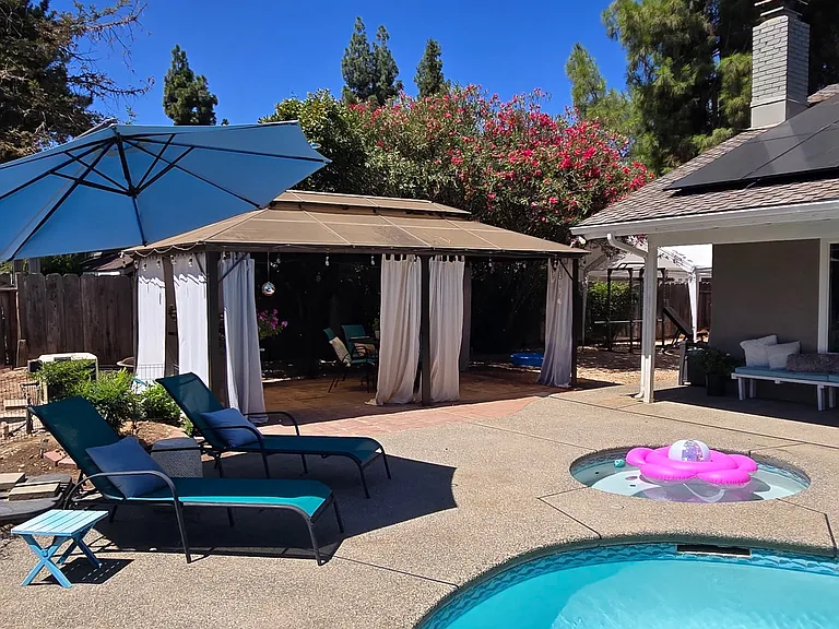 3289 E Paul Ave — Photo 3