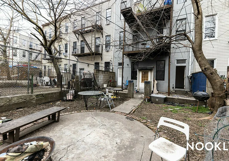 78 Starr St #1L — Photo 14