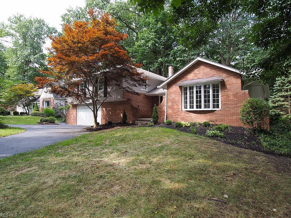 1st image of 182 Orchard Hill Dr