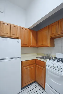 Rented by Bold Marketing | media 7