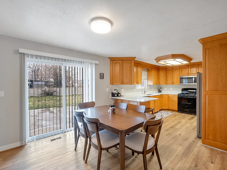 1530 W South Jordan Pkwy — Photo 5