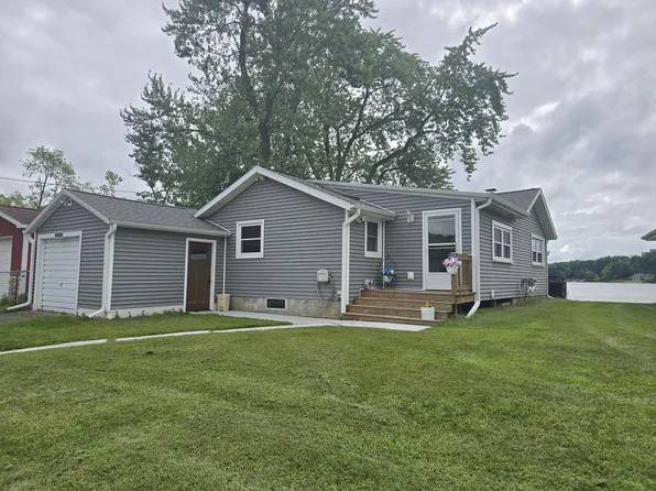 11023 Pennock Ln, Delton, MI 49046
