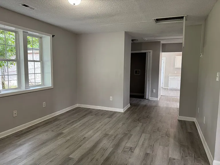 2201 Chestnut Ave — Photo 5