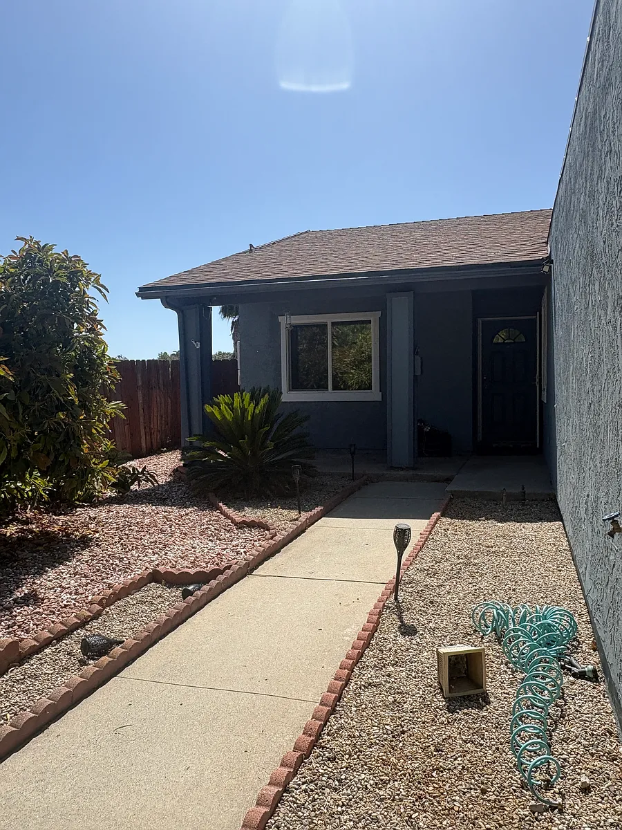 Building Photo - 568 Glenheather Dr