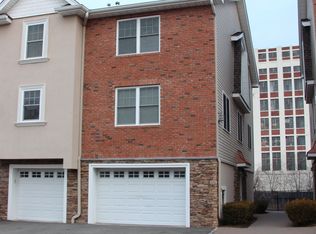 11 Michael Ln #11, Wallington, NJ 07057