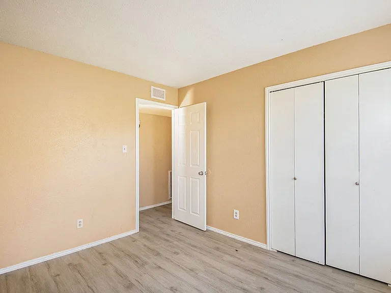 6600 Brookhaven Ct — Photo 14