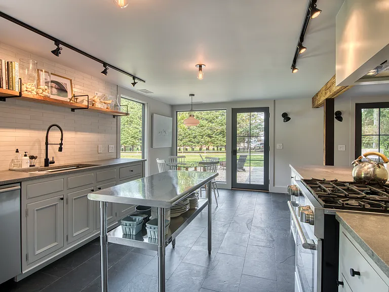 34 Dumar Dr — Photo 4