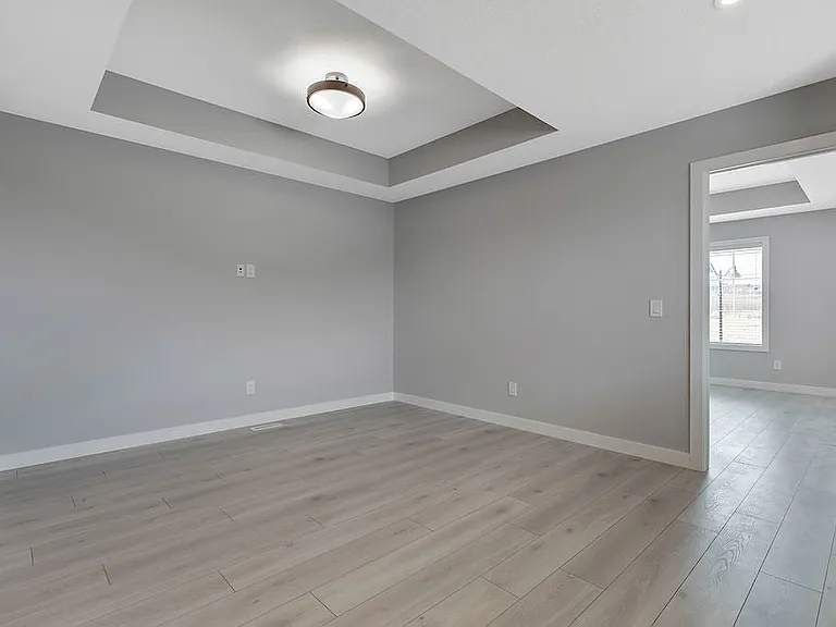 146 Creekside Dr SW #UPPER — Photo 18