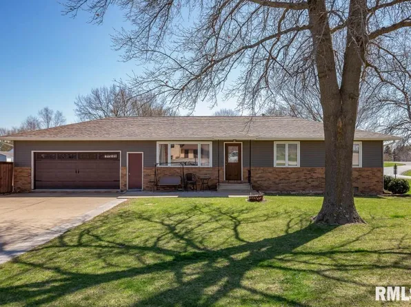 2726 Brookview Rd, Muscatine, IA 52761