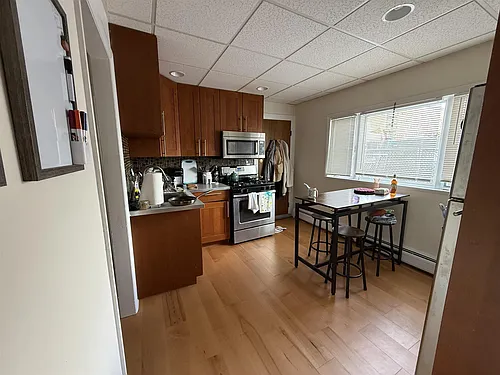 112 Thurston St Photo 1