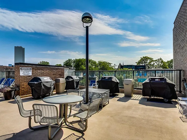1850 N Clark St #1205 — Photo 20