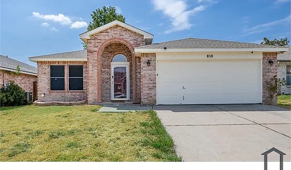 3 bed, 1666 sqft, $2,400 — Photo 2
