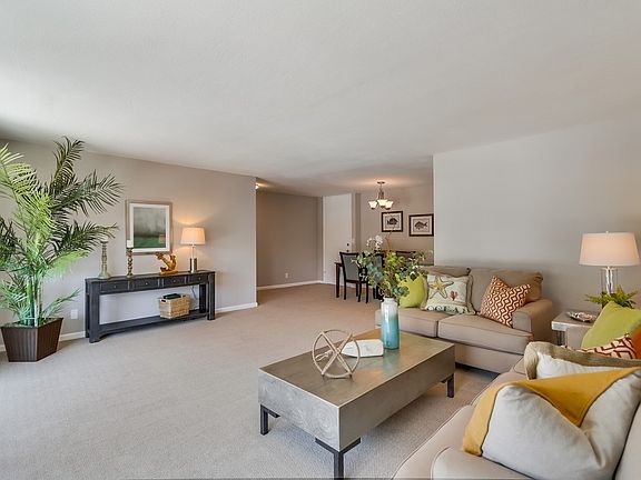 3rd image of 6333 La Jolla Blvd Unit 368