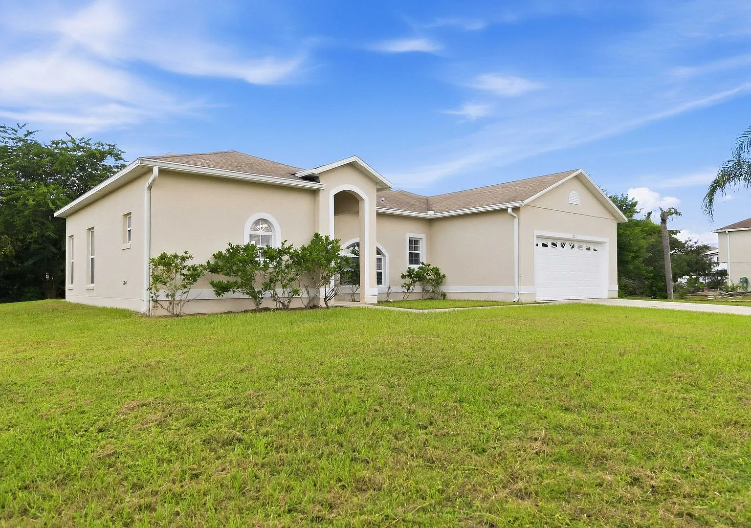 Poinciana Village Spacious 3-Bedroom Home | 2-Car Garage — Photo 4