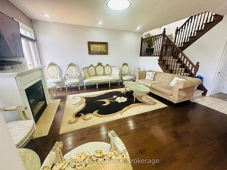 87 Newcastle Dr W — Photo 10