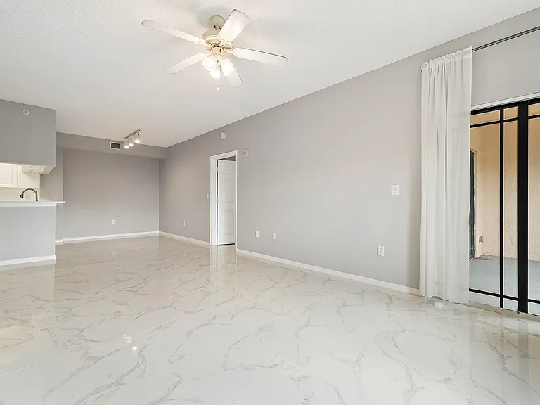 2917 Tuscany Ct #302 — Photo 20