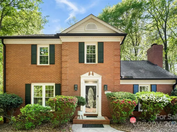 4522 Woods End Ln, Charlotte, NC 28277