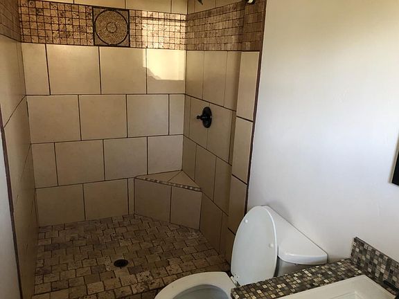 5th image of 9804 Beachwood Dr