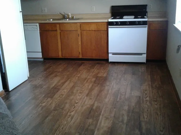 Brown Apartments, 1501 S West End St, Springdale, AR 72764