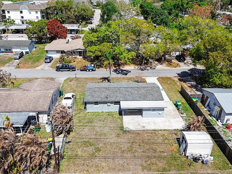 5240 Sutton Ave — Photo 25